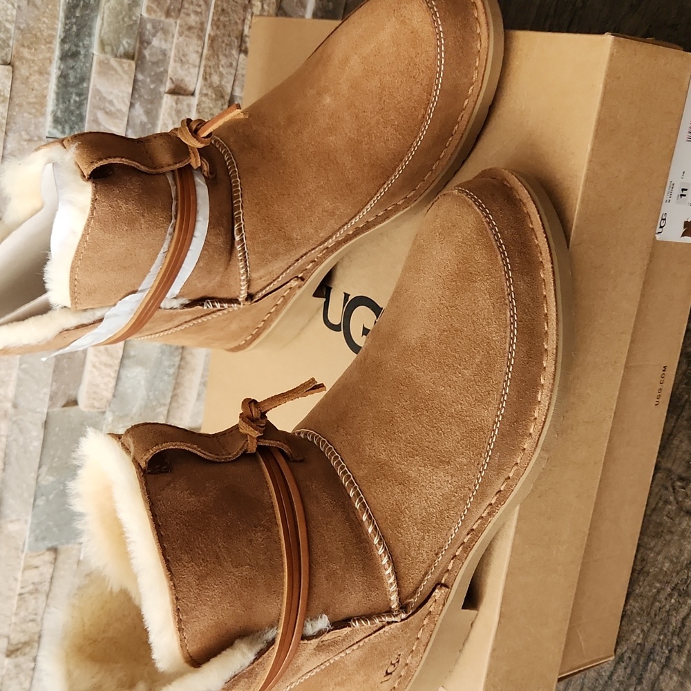 UGG Chestnut Ankle Esther Boots - Picture 6 of 9